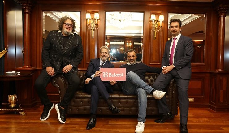 En un almuerzo en el Hotel Emperador, Damián Schuchner, Ramiro Agulla, Sebastián Bagó, Fernando López y Daniel Hadad, desde Estados Unidos, realizaron la presentación de Bukest, el primer marketplace de servicios, que ya cuenta con más de 4.000 prestadores, más de 5.000 usuarios y apunta a ser el próximo unicornio argentino. Ante la necesidad de contar con un servicio que una a personas en cualquier lugar del mundo para ayudarse mutuamente, fue que originalmente surgió Stream In, hoy Bukest de la mano de Damián Schuchner.